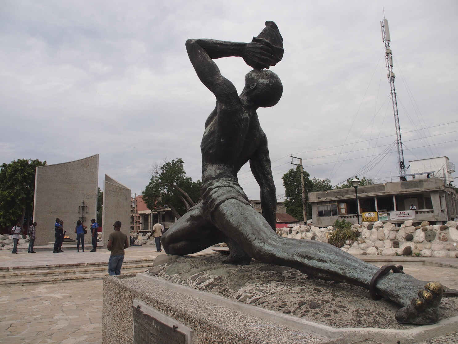 Penser la décolonialité juridique d’Haïti par le droit coutumier